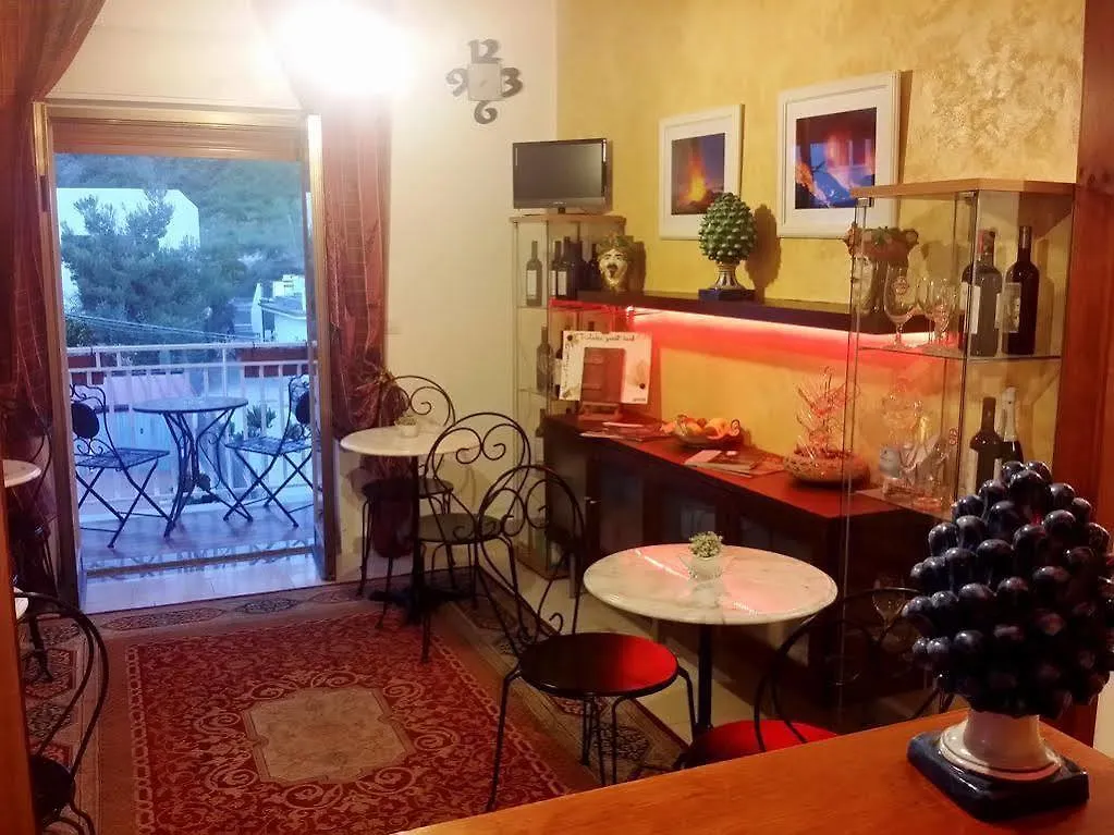 B&B Triskeles Giardini Naxos